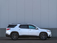 CARGET AUTOMOTIVE is thrilled to offer this 2019 Chevrolet Traverse RS, a sporty three-row SUV featu... (image 5)