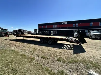 2026 - 8.5 x 32' Gooseneck Trailer Tandem Dually Trailer Equipment Trailer Flat Deck Trailer Deck Ov...