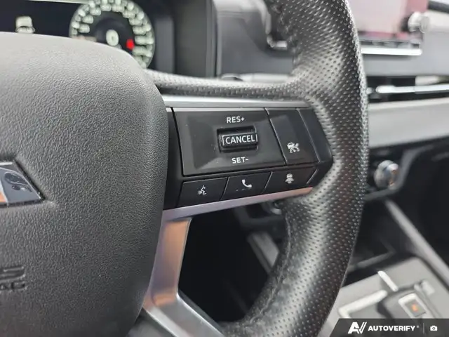 2025 Mitsubishi Outlander Plug-In Hybrid SE | NO ACCIDENTS EV in Cars & Trucks in Cambridge - Image 20