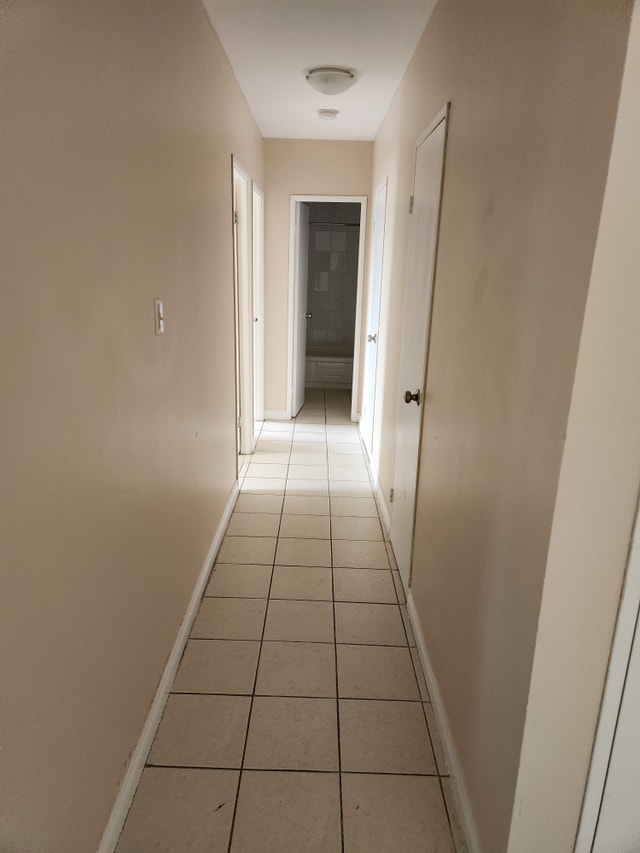 BEAUTIFUL 2 BR APARTMENT IN WALLACEBURG PERFECT FOR 50+!!! Long