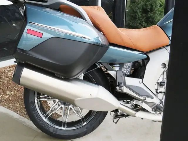 2026 BMW K 1600 GTL Option 719 in Sport Touring in Cambridge - Image 11