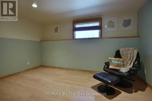 2 BIRCHMOUNT CIRCLE Wasaga Beach, Ontario in Houses for Sale in Oakville / Halton Region - Image 34