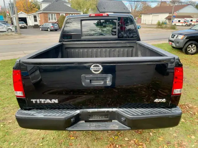 2015 NISSAN TITAN CREW 4X4 1 OWNER CERTIFIED in Cars & Trucks in Guelph - Image 11