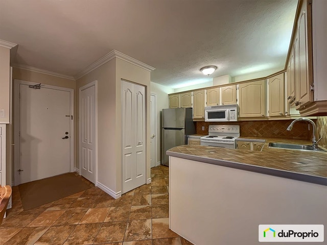 $299,000 - Condominium for sale in La Prairie — photo 2