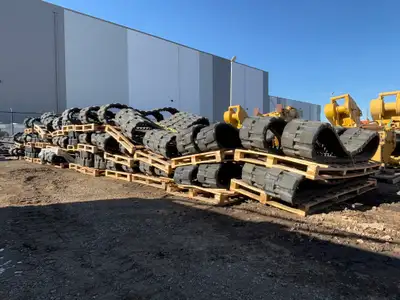 Brand New Cat 299 Tracks $1500 EACH or $3000 / SET Part Number – 592-5829 Please see photo of units...