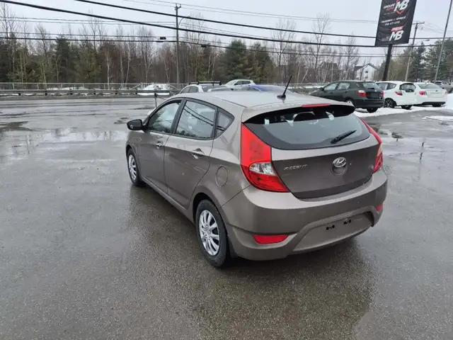 2013 Hyundai Accent GL414904802482606082