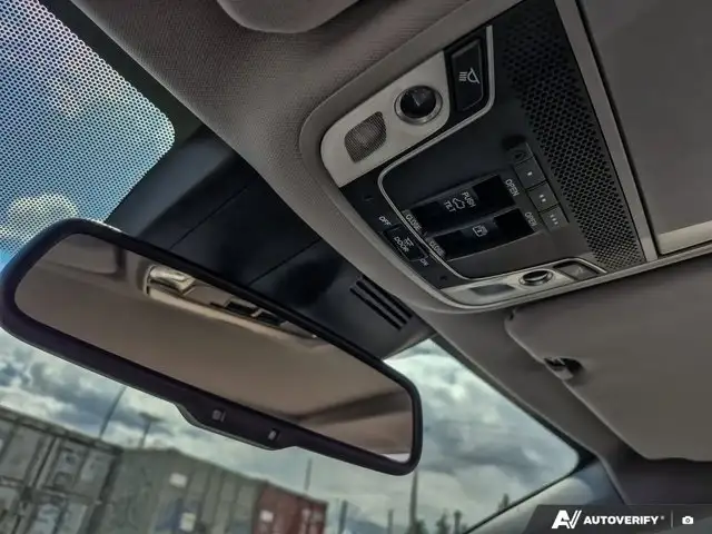 2021 Honda CR-V Touring | One Owner | Moonroof | Leather in Cars & Trucks in Calgary - Image 26
