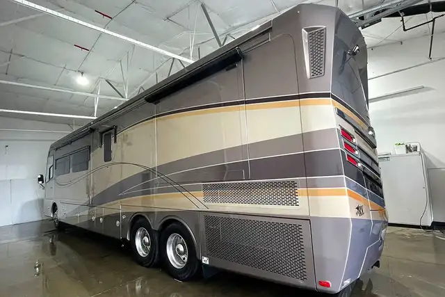 2014 MONACO DYNASTY 44PDQ in RVs & Motorhomes in Red Deer - Image 7