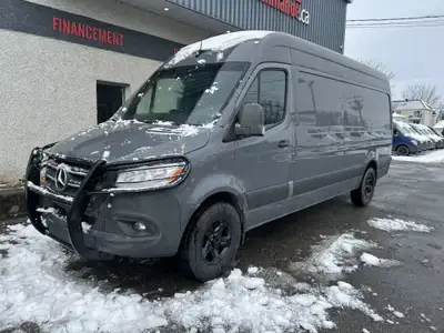 See Dealer Website for Details. 2020 Mercedes-Benz Sprinter fourgonnette utilitaire toit haut - 170...