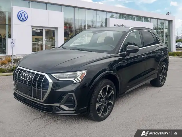 2025 Audi Q3 Progressiv | Sunroof | Backup Camera