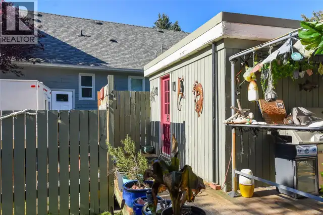 2767 Ulverston Ave Cumberland, British Columbia in Houses for Sale in Comox / Courtenay / Cumberland - Image 35