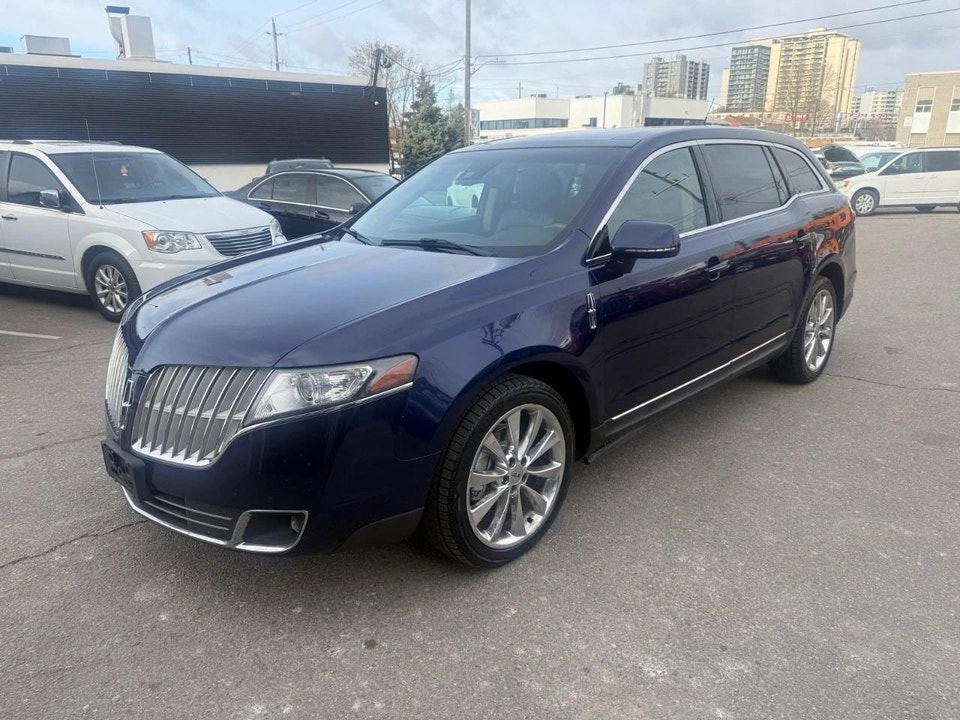 Lincoln Mkt 2011 photo 3