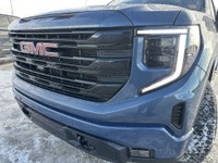 AMVIC Licensed Dealer Stock # TU216965 AMVIC LICENSED DEALER The 2026 GMC SIERRA 1500 ELEVATION Crew... (image 2)