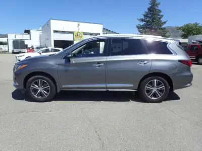 VERY CLEAN, RUNS GREAT, LOW KMS, WE INSPECT OUR VEHICLES FOR YOUR SAFETY, DEALER #40070