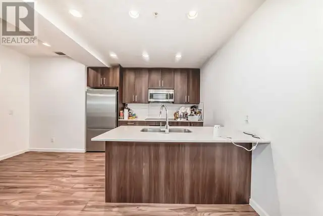 106, 1629 38 Street SW Calgary, Alberta62864759554179123