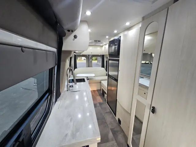 2022 Pleasure Way Pleateau TS in RVs & Motorhomes in Moncton - Image 7
