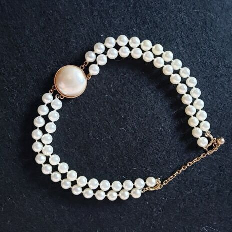 Necklace choker faux pearls in Jewellery & Watches in Pembroke
