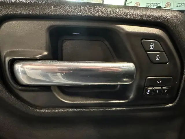 2019 GMC Sierra 1500 AT4 PKG 5.3lV8 LEATHER | HEATED SEATS | 6.5 in Cars & Trucks in City of Toronto - Image 31