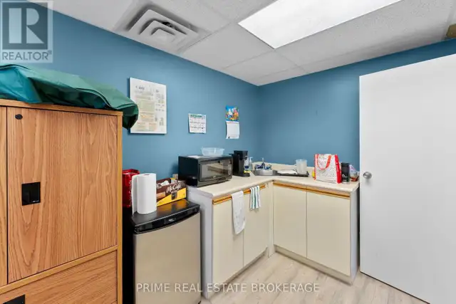 580 WATERLOO STREET London East (East F), Ontario in Commercial & Office Space for Sale in London - Image 22