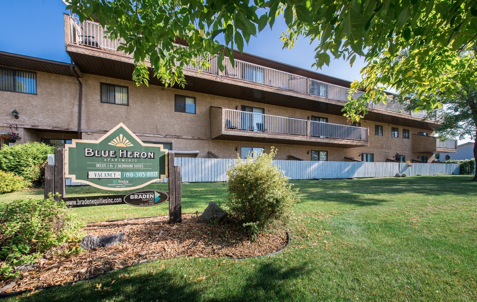 Blue Heron - I Bedroom Bi-level Apartment for Rent 1