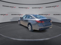 Tires: 215/60R16,Front Heated Bucket Seats -inc: 8-way power driver's seat w/2-way power driver lumb... (image 5)