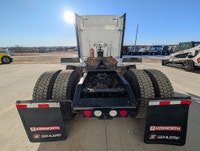 1 Owner 2022 Kenworth T880 Tandem with Cooler Pack Wet Kit KMS: 636,151 HRS: 13,603 Over 20k just sp... (image 6)