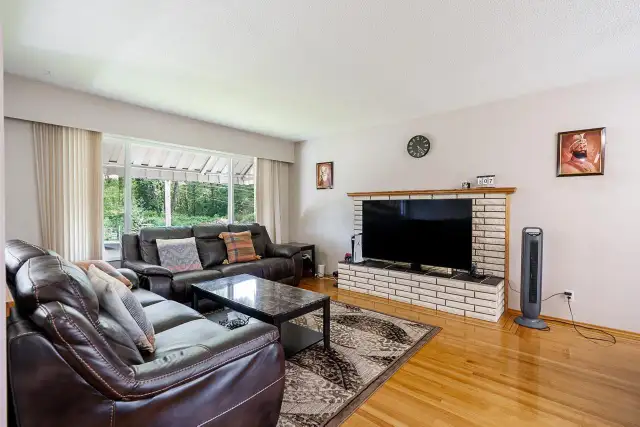 11065 86 AVENUE Delta, British Columbia in Houses for Sale in Richmond - Image 7
