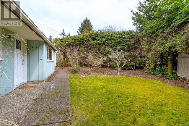 421 Quatsino Rd Qualicum Beach, British Columbia in Houses for Sale in Parksville / Qualicum Beach - Image 3