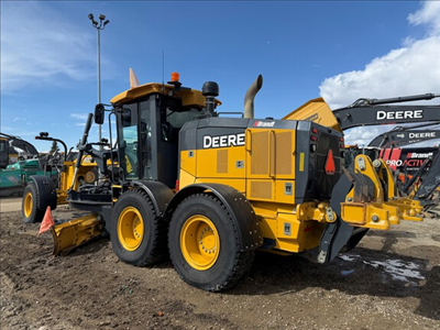 2018 John Deere 872G in Heavy Equipment in Edmonton - Image 5
