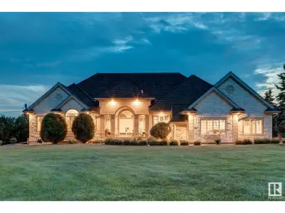 A truly exceptional offering—this timeless country estate rests on 80 rolling acres in the heart of...