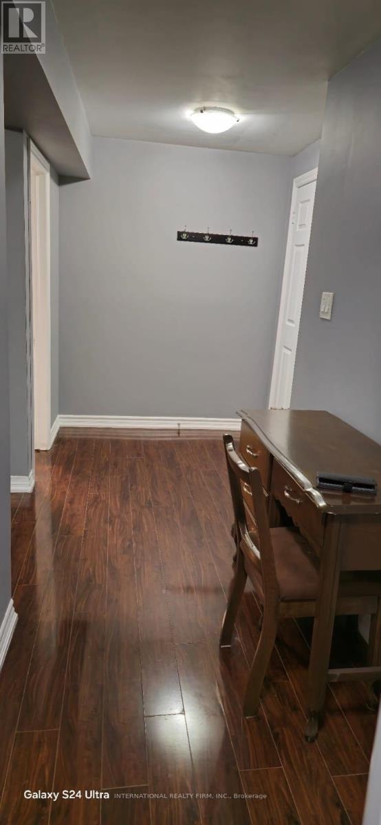 BSMT A 5 OUTLOOK AVENUE Bradford West Gwillimbury, Ontario Long