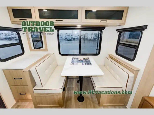 2026 Grand Design Imagine XLS 25RLE in Travel Trailers & Campers in Hamilton - Image 10