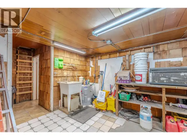 134 Estabrook Avenue Penticton, British Columbia in Commercial & Office Space for Sale in Penticton - Image 12