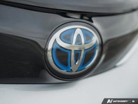 Navigate every journey with confidence in this 2023 Toyota Sienna XSE AWD, a versatile 7-seater mini... (image 8)