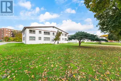 2 bus stops away from Oakville main bus, GO & VIA station. 300 meters walking to Oakville Place - Th...