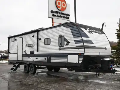 The 2021 CrossRoads Zinger 280BH is a family-friendly bunkhouse travel trailer designed to maximize...