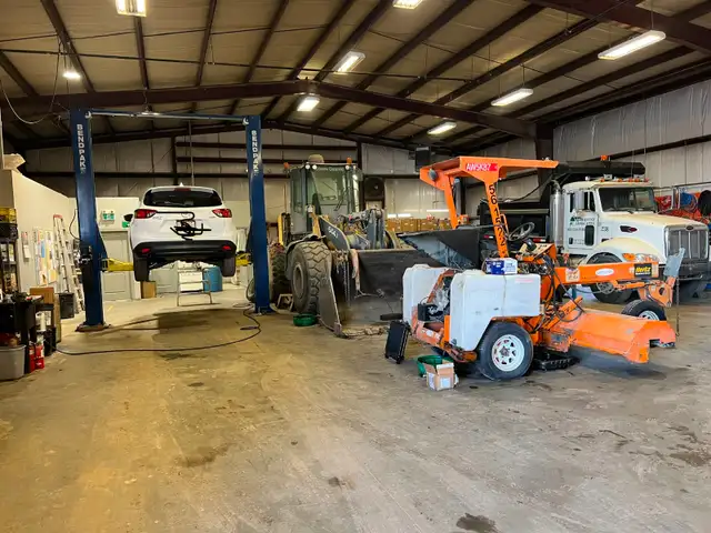 Heavy-Duty Mechanic Shop for Sale - Established Business in Commercial & Office Space for Sale in Calgary - Image 4