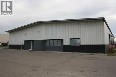 An exceptional opportunity to lease a freestanding industrial building in the heart of East Lake Ind...
