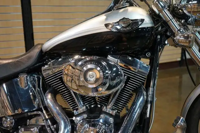 2003 Harley-Davidson Softail Deuce in Sport Touring in Lethbridge - Image 6