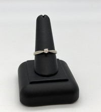 18 Karat White Gold Lady's 2.7gms Diamond Engagement Ring $325