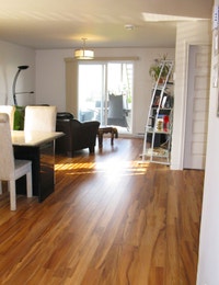 Condo 4 1/2 (triplex) à louer Proche du CARREFOUR LAVAL/CENTROPOLIS** 1 MOIS DE LOYER GRATUIT ! (Dur... (image 1)