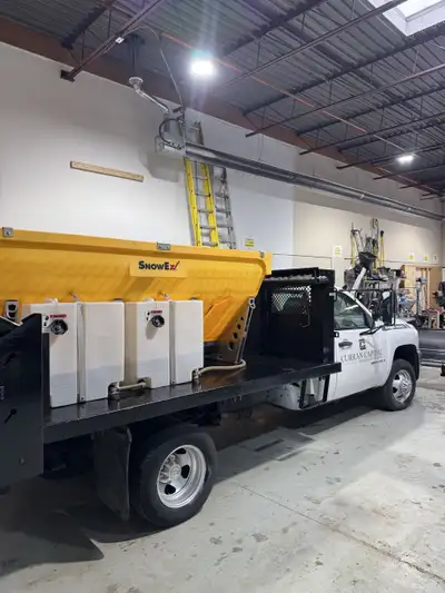 2009 Chevrolet Silverado 3500 Dually Duramax – Turnkey Snow Truck – Under 100,000 KM – $8,000+ in Ne...