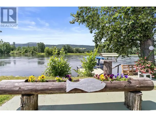 7088 97A Highway Grindrod, British Columbia in Houses for Sale in Vernon - Image 25