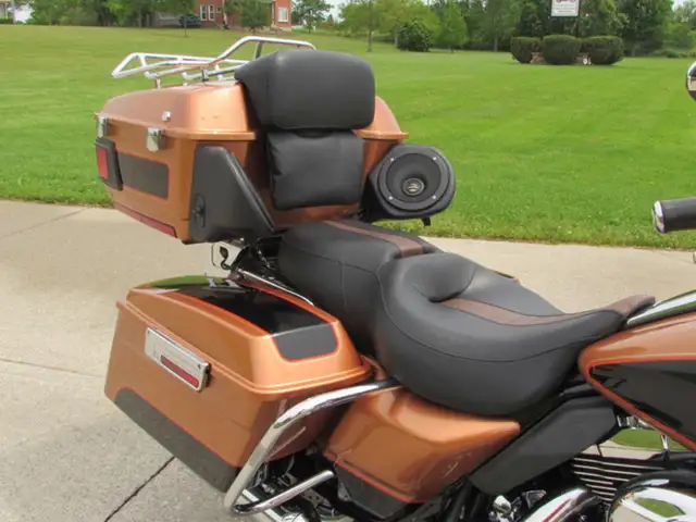 2008 Harley-Davidson FLTR Road Glide Low 49,000 KM Heated Grips, in Powerboats & Motorboats in Leamington - Image 9