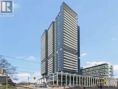 **1 Parking + Locker** Dueast Tower In Regent Park - Beautiful Bachelor Unit! Nicely Finished Throug...