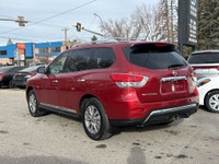 Double L Motors Ltd. FOR SALE: 2016 Nissan Pathfinder SL 4WD This Pathfinder is the perfect blend of... (image 3)