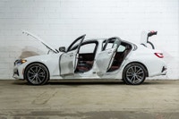 *English below* *Français:* Cette élégante BMW 330i xDrive 2022, provenant d'un seul propriétaire ay... (image 4)