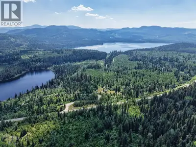 Nestled in British Columbia's renowned Interlakes region, this affordable rural retreat offers an ex...