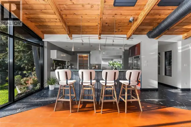 1676 Lands End Rd North Saanich, British Columbia in Houses for Sale in Victoria - Image 13