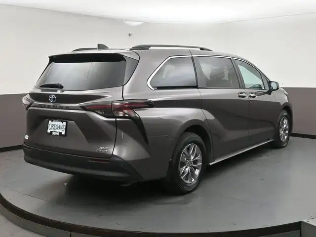 2024 Toyota Sienna XLE in Cars & Trucks in Dartmouth - Image 36